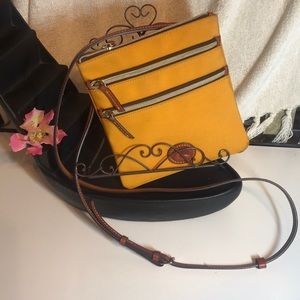 Dooney and Bourke Crossbody bag